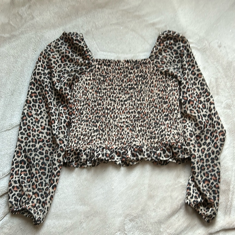 Cheetah print crop top 10/12